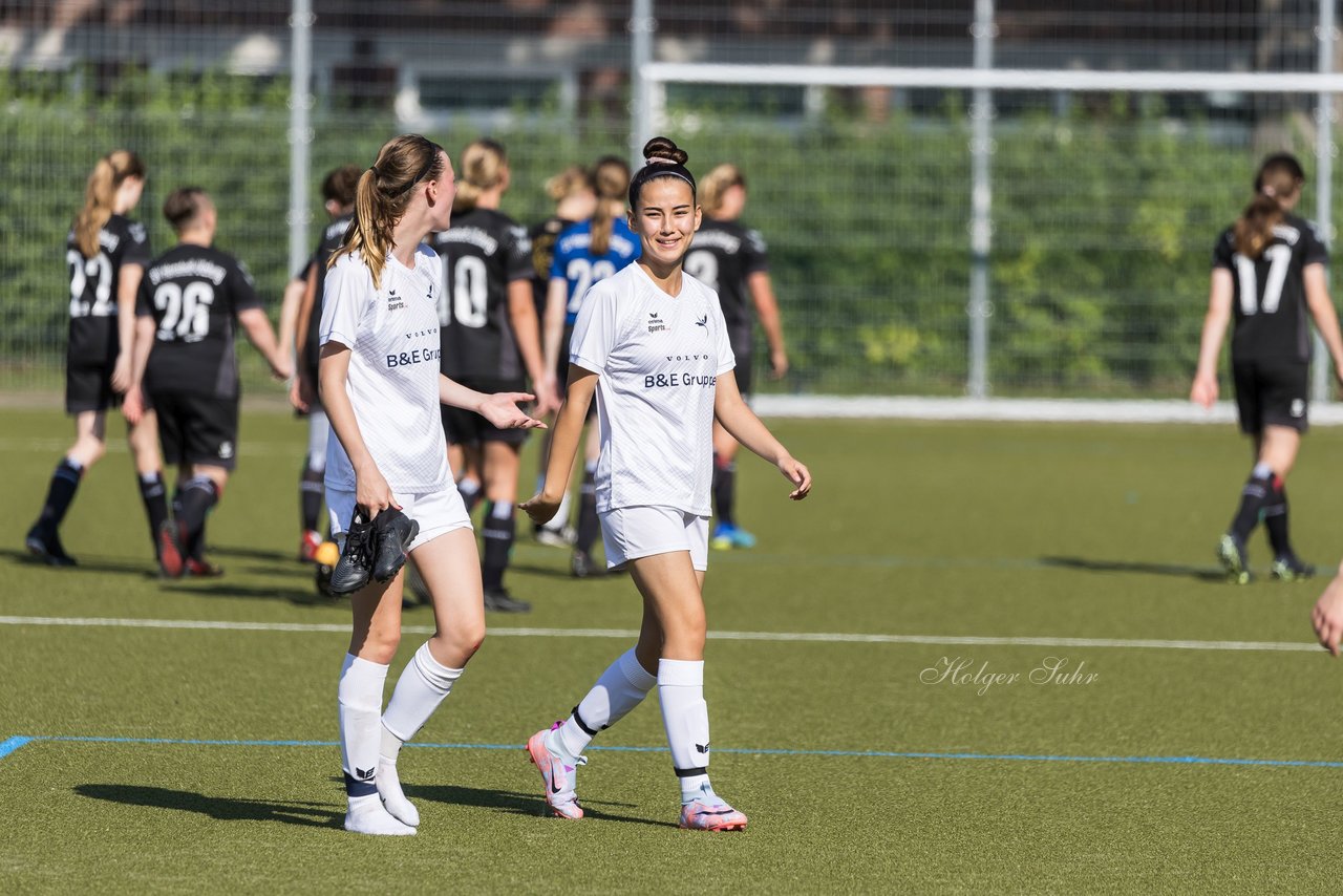 Bild 336 - wBJ Alstertal-Langenhorn - SV Henstedt-Ulzburg : Ergebnis: 4:1